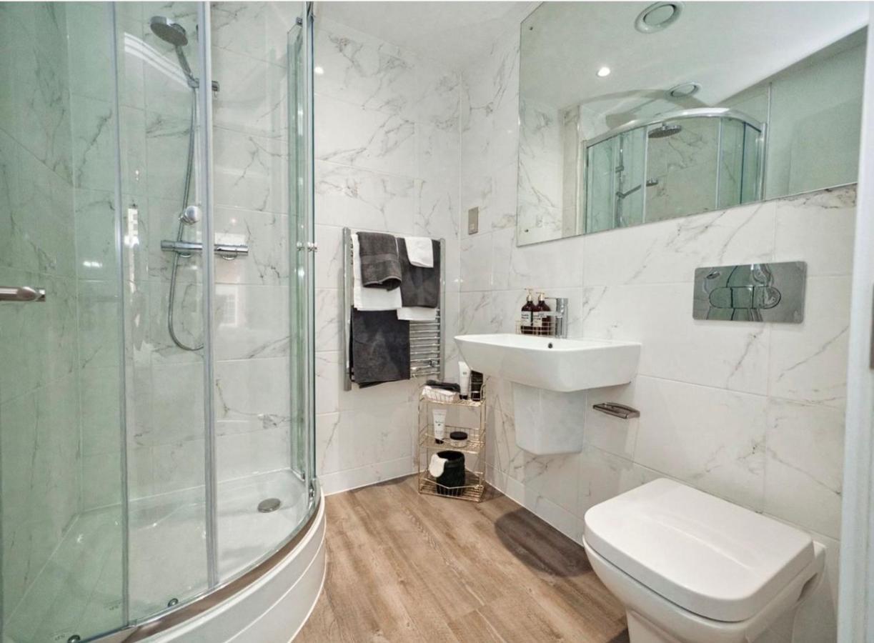 The Bank Apartment Birmingham Bagian luar foto