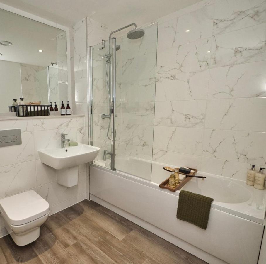 The Bank Apartment Birmingham Bagian luar foto
